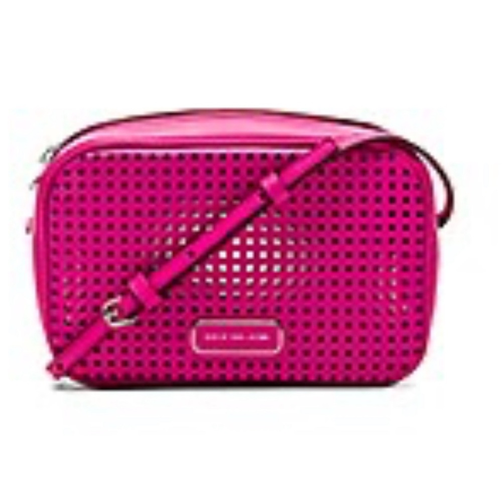 Marc by Marc Jacobs - women’s Sally Perf leather Crossbody bag in Fuchsia - Picture 1 of 12